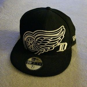 Detroit Red Wings Fitted Hat